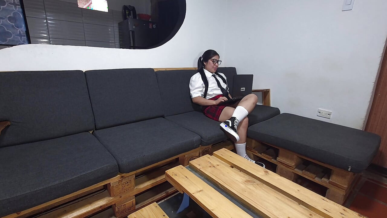 PART ONE.. ALEXA TRIES TO REPAIR THE COMPUTER and it makes her laugh a lot.. They put her to suck, they end up in her ass I HAD TO PAY SOMEHOW.