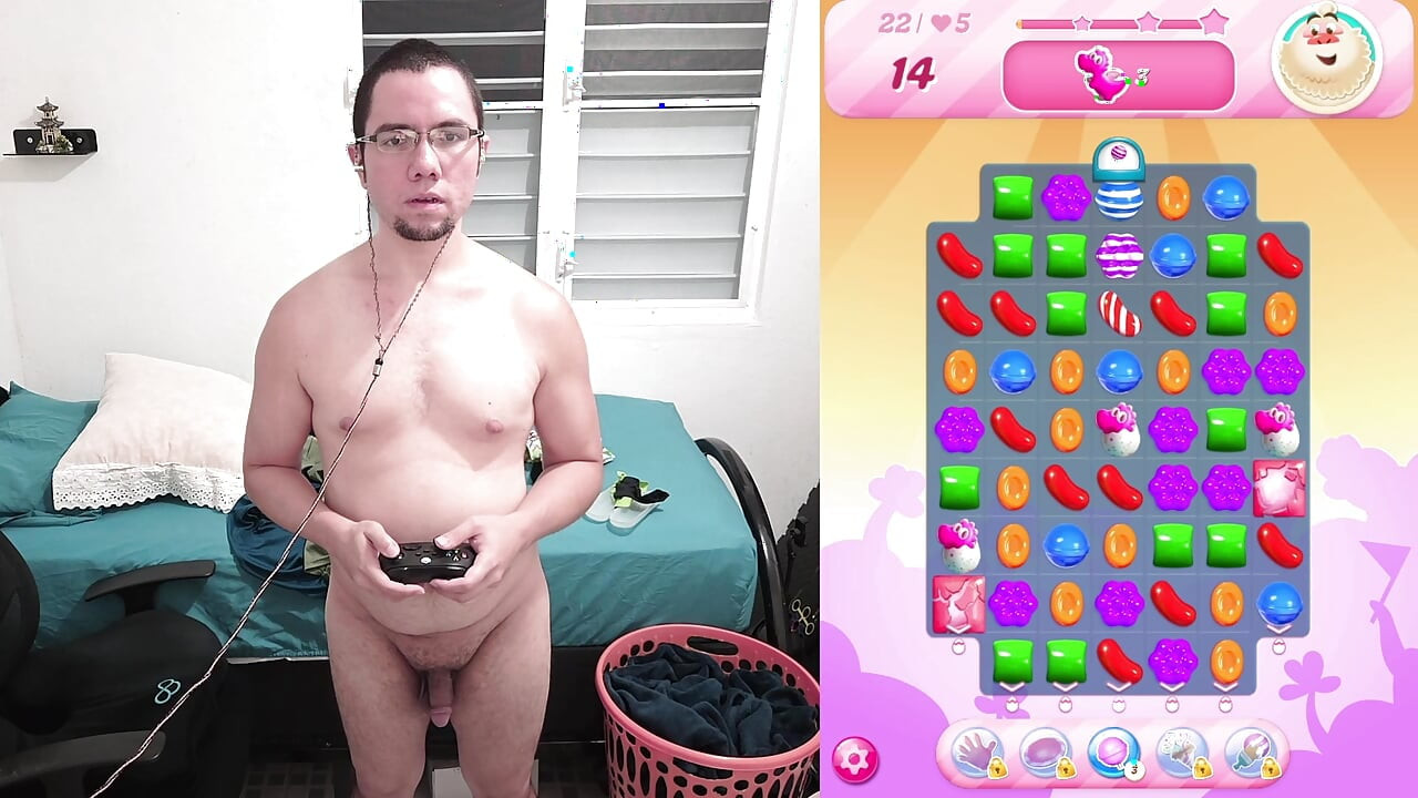 캔디 크러시 사가를 플레이하는 발정난 벌거벗은 남자 #4