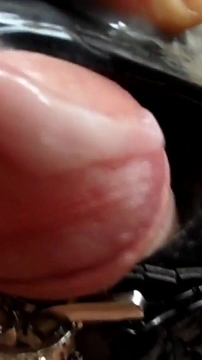 Momento sbalorditoe dal suo "Il mio cazzo lungo ama i suoi tacchi alti"