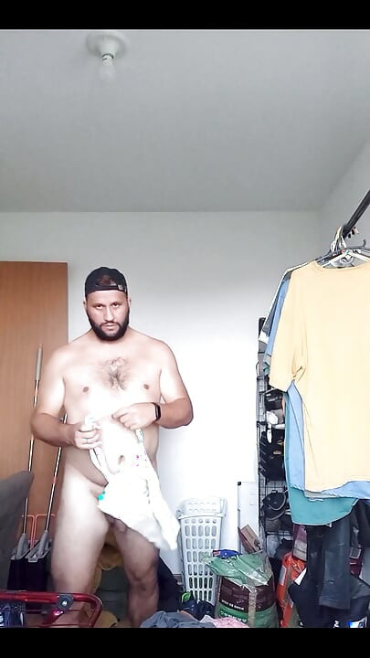 I Almost Every Day... Cleanning the House Naked