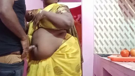Tamil esposa lambendo umbigo e chupando umbigo - sexo quente