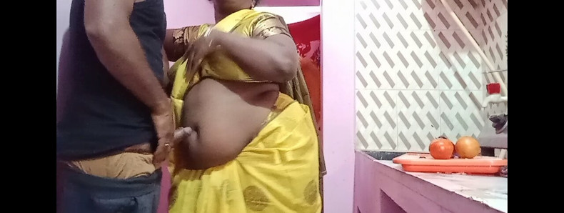 Tamil vrouw navel likken en zuigen navel - hete seks