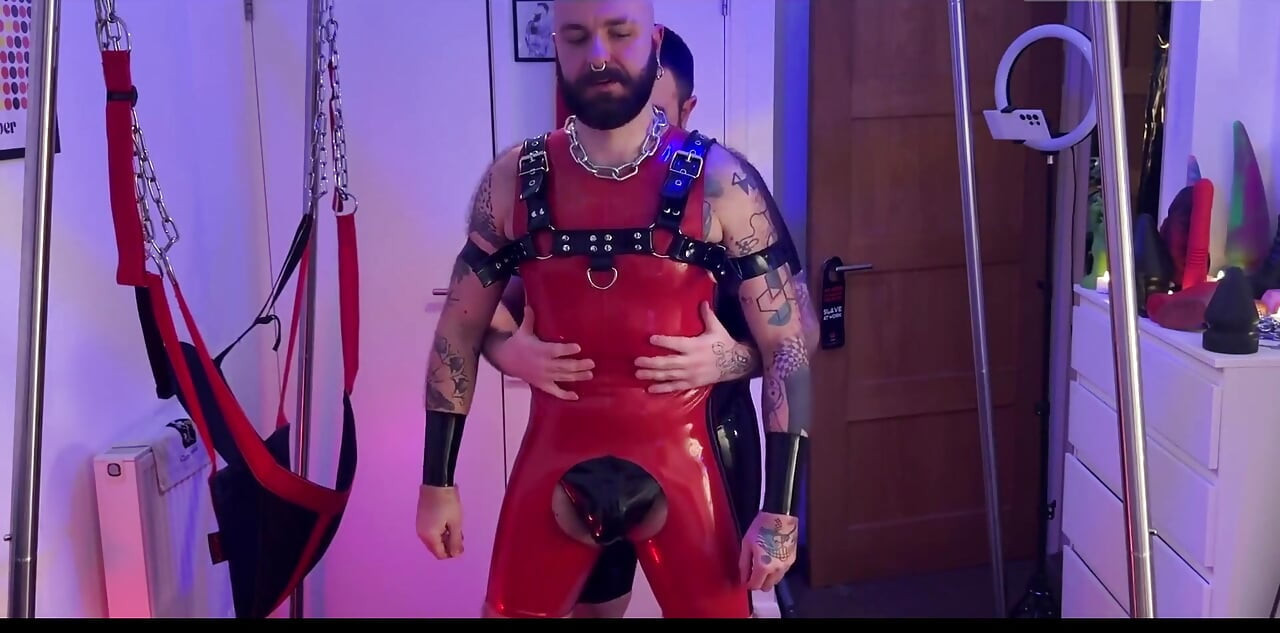 Hairy Latex Make Out