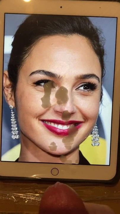 Gal Gadot cum tribute