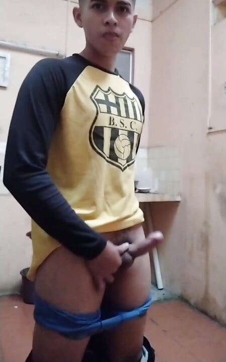 Geile junge latino bei der arbeit