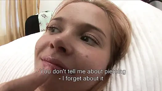 Çok azgın üniversiteli fahişe... Bu sürtük genç kaltak yarak asla yeterli değil!! Cilt 7