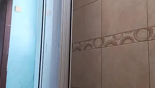 Лучшее танцевальное шоу в душе!