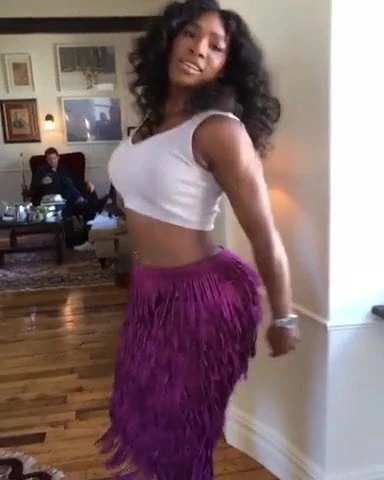 Serena williams lắc cô ấy đít