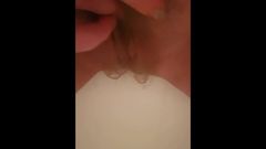 Labii mari păroase și frumoase ejaculează când are un orgasm
