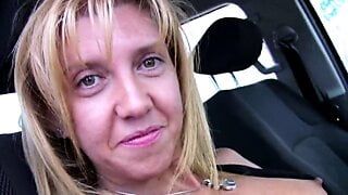 Fick den engen Arsch einer blonden MILF!