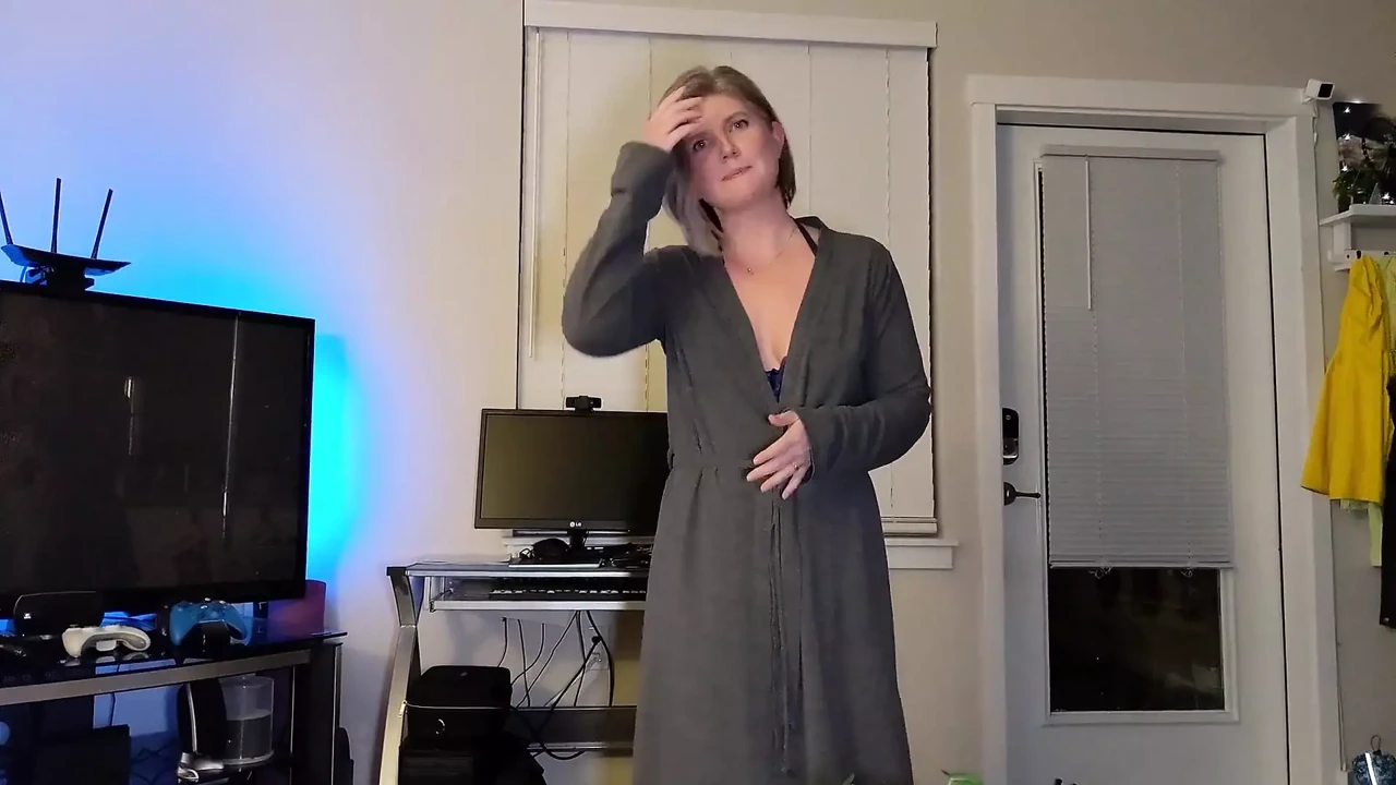 室友帮助我为我的粉丝制作重口味内容