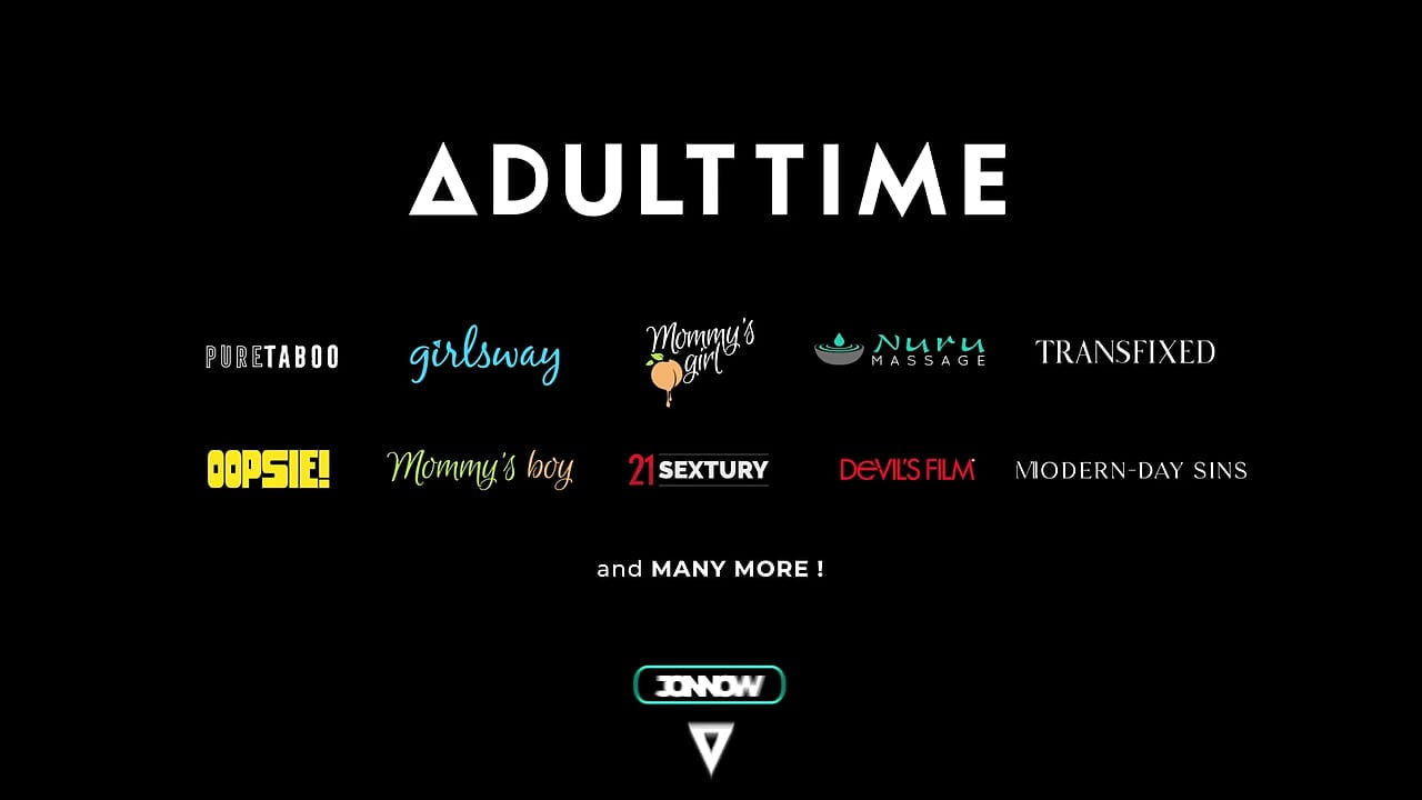 JOYMII - Kneppe på arbejdspladsen - Nikki Fox tager stor pik dybt