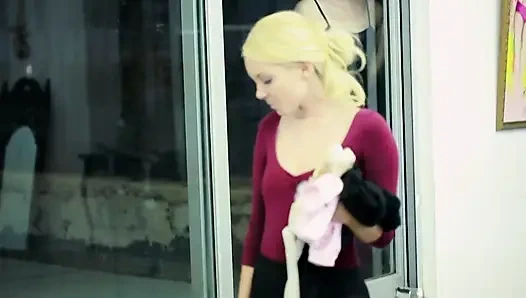 Lezbiyenler dans eden kızlar amcığı seviyor