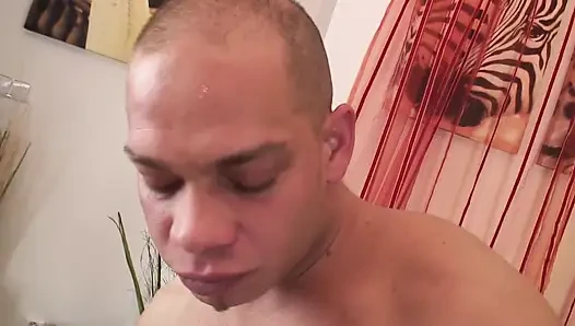 Komm und fick meine geile feuchte muschi......
