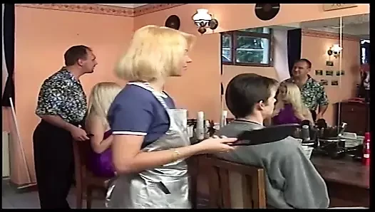 Seksi büyük memeli amcık yalıyor anal sikiş