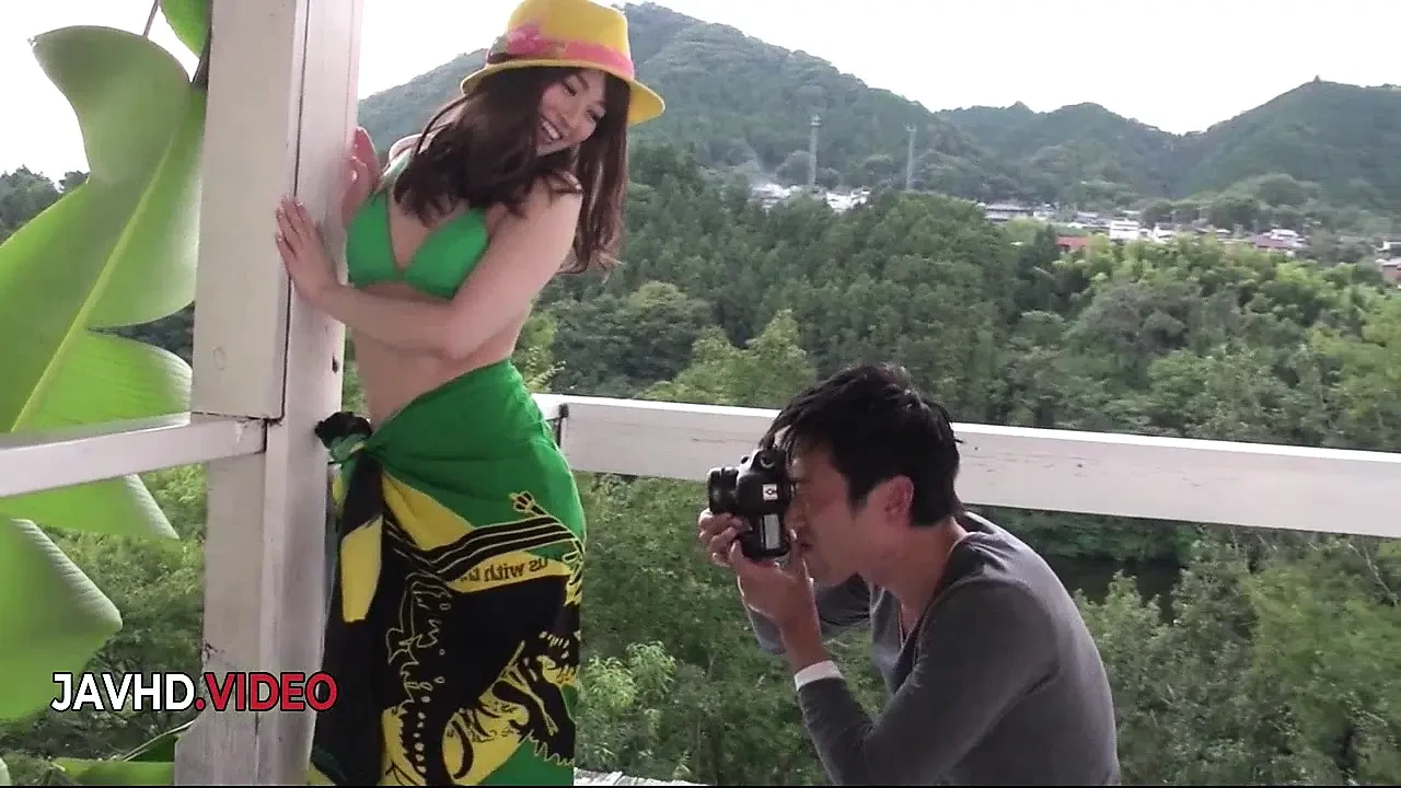 Saya Niiyama's Sensational Outdoor Blowjob and Hardcore Fuck