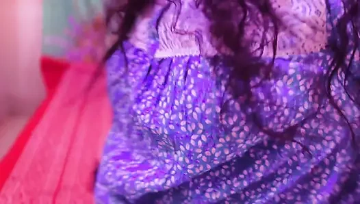 Saudi-arabisches heißes zimmermädchen zieht ihre dicken arsch aus, während ich mein bett putze und ich werde heiß und masturbiere, nachdem ich gesehen habe