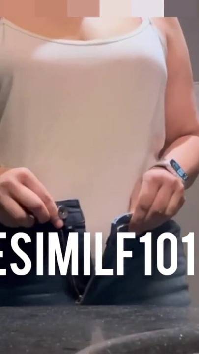 Hot Indian bhabhi boobs show massage | Clip 2