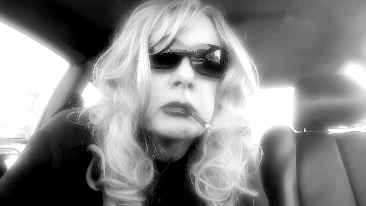 DIRTY TALKING WHILE I SMOKE MY LONG CIGARETTES IN MY CAR