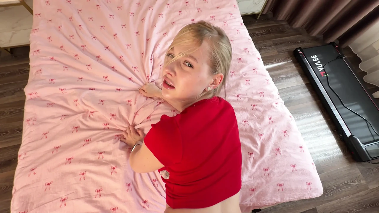 STEPSISTER WANTED TO TRY STEPBROTHER’S HUGE COCK PROTECTING FROM UNDER HIS SHORTS
