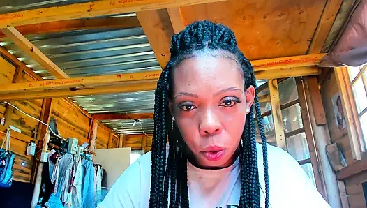 Сексуальная богиня с большой мягкой натуральной попкой... Часть 1