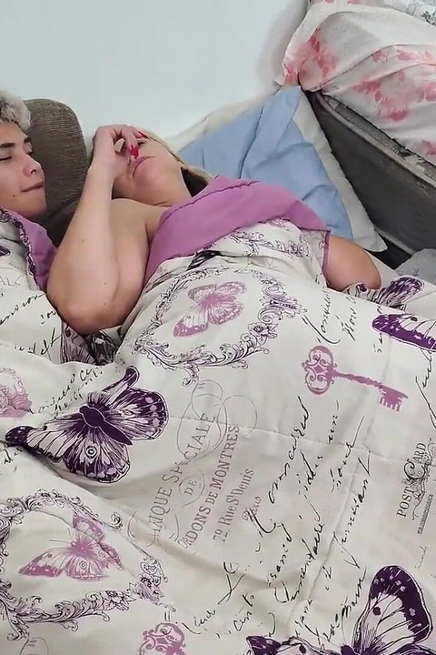 Stepmother Replaces Her Stepsister as Lover to Become Pregnant by Her Husband
