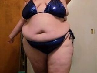 Kelley Maples sprawia, że cum z jej super grubym ciałem bikini