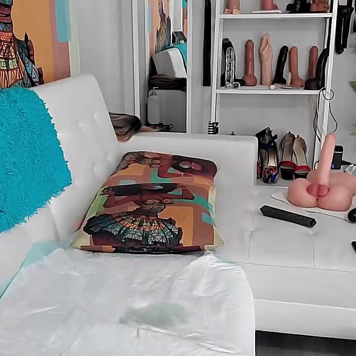 نشر مؤخرتي لديلدو ضخم