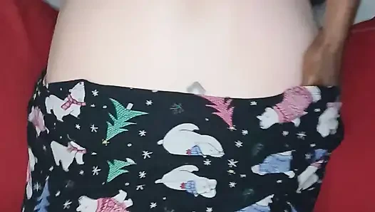 Memek sempit cewek ini dientot habis-habisan sama kontol raksasa pria kulit hitam