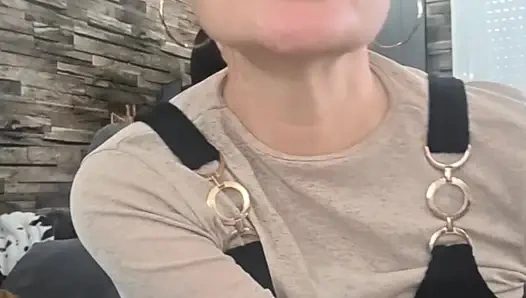 Моя теща хотела большой член в ее киске и жаждла спермы.