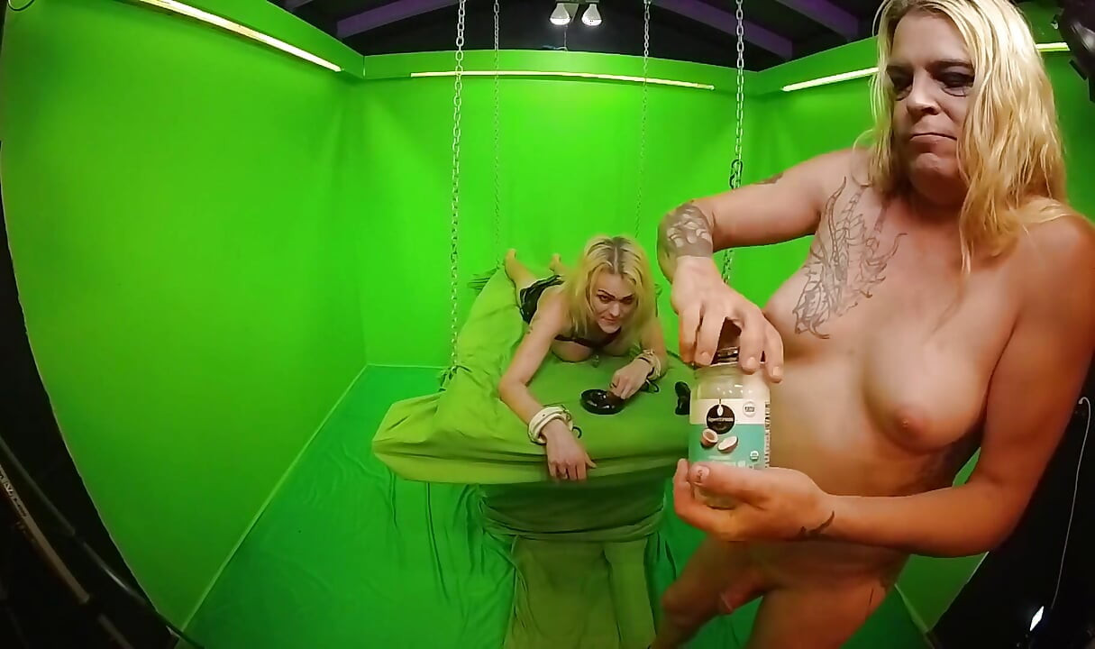 Mistress 'Hell 2 - gopro kendr kaimra vid 2 - bina kate pri edit parde ke pichhe