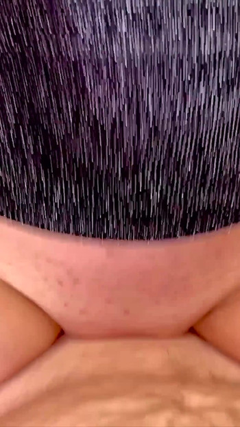 สาวไนท์คลับขี่ควยเพื่อน้ําแตกใส่หน้า