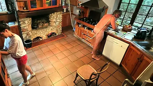 Domina herrin april - Sklavin nanny - teil 1