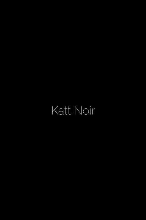Katt Noir - Facesitting Lifeguard