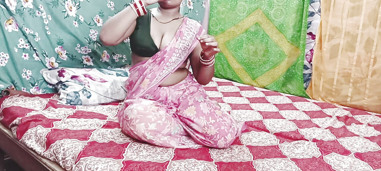 Shilpa bhabhi ne apne naokr ke land se maze liya chudhai. Ka
