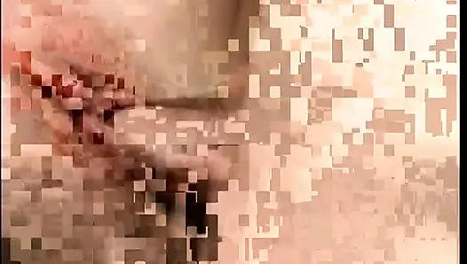 Kurvige blonde süße pie sugar kaine nimmt sperma-dusche nach hartem bohren in der nähe des pool