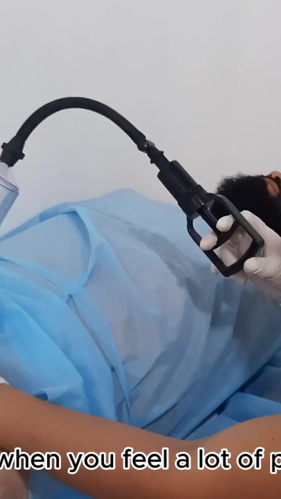 Horny doctor wants to observe my erect cock - Porn in Spanish | Clip 2
