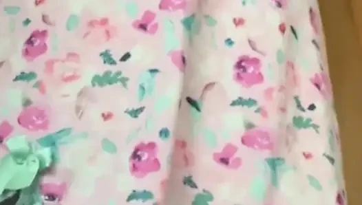 GADIS TEEN 18 TAHUN DENGAN PIYAMA. Masturbasi