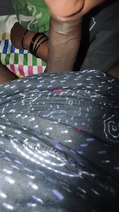 Handjob και πίπα την ημέρα του Onam