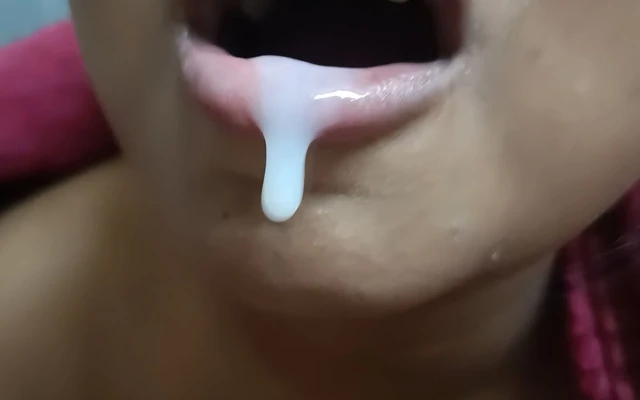 Bhabi with Big Boobs Gives Nice Blowjob and Takes All Cum in Her Mouth