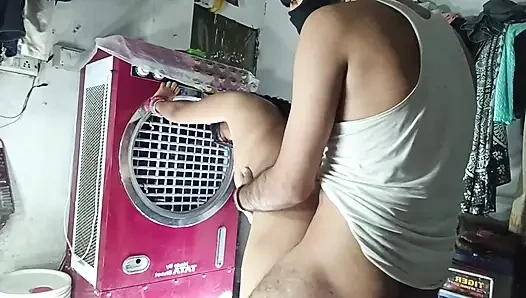 Yeni bir tarzda, göt amcık sikişi yarak, amcığı emiyor, meme emiyor, sütü memeden çıkarıyor ve üstüne oturuyor