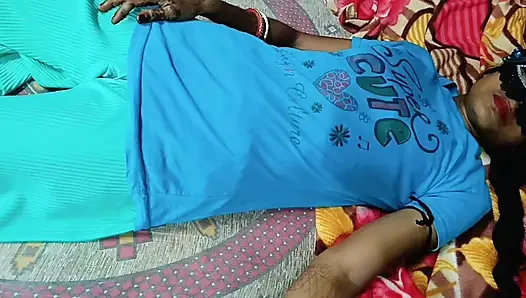 Adik tiriku datang padaku dan ngentot di sampingku dan ngentot pantatku dengan nikmat.