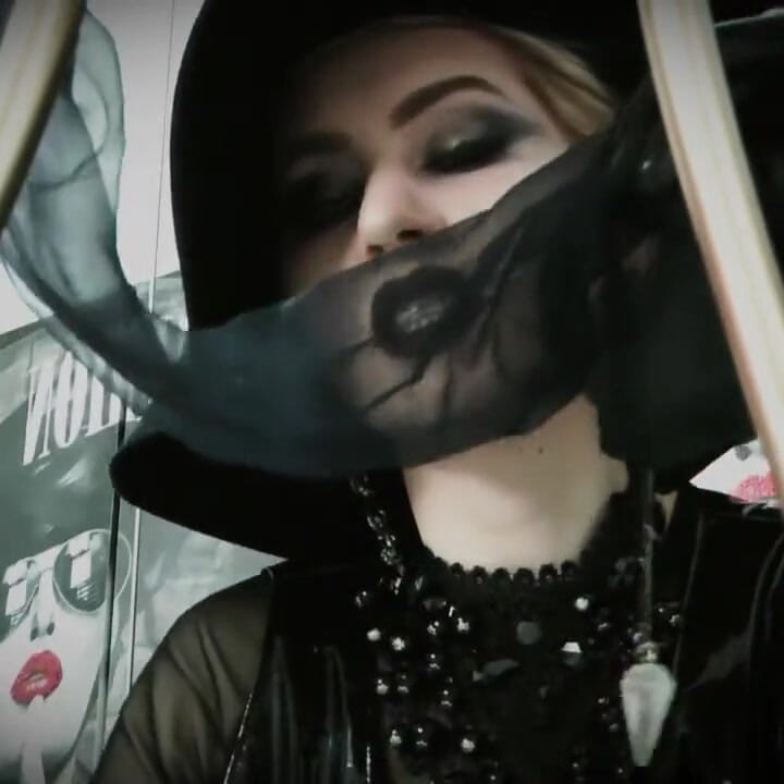 Menakut-nakutkan di bawah bewilderment