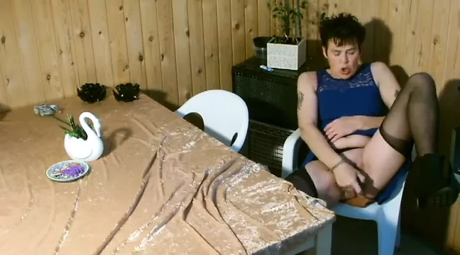 I fuck my pussy and get squirting orgasm