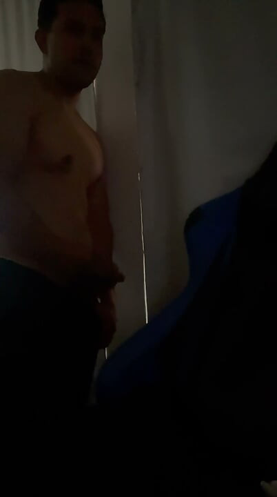 나는 델리 보이를 위해 자위를 해