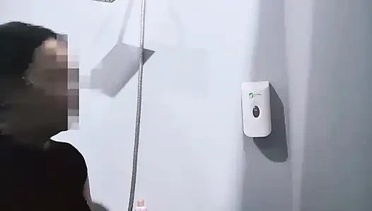 Duschen im öffentlichen Fitnessstudio Badezimmer für meinen schönen freund - Minokiiko