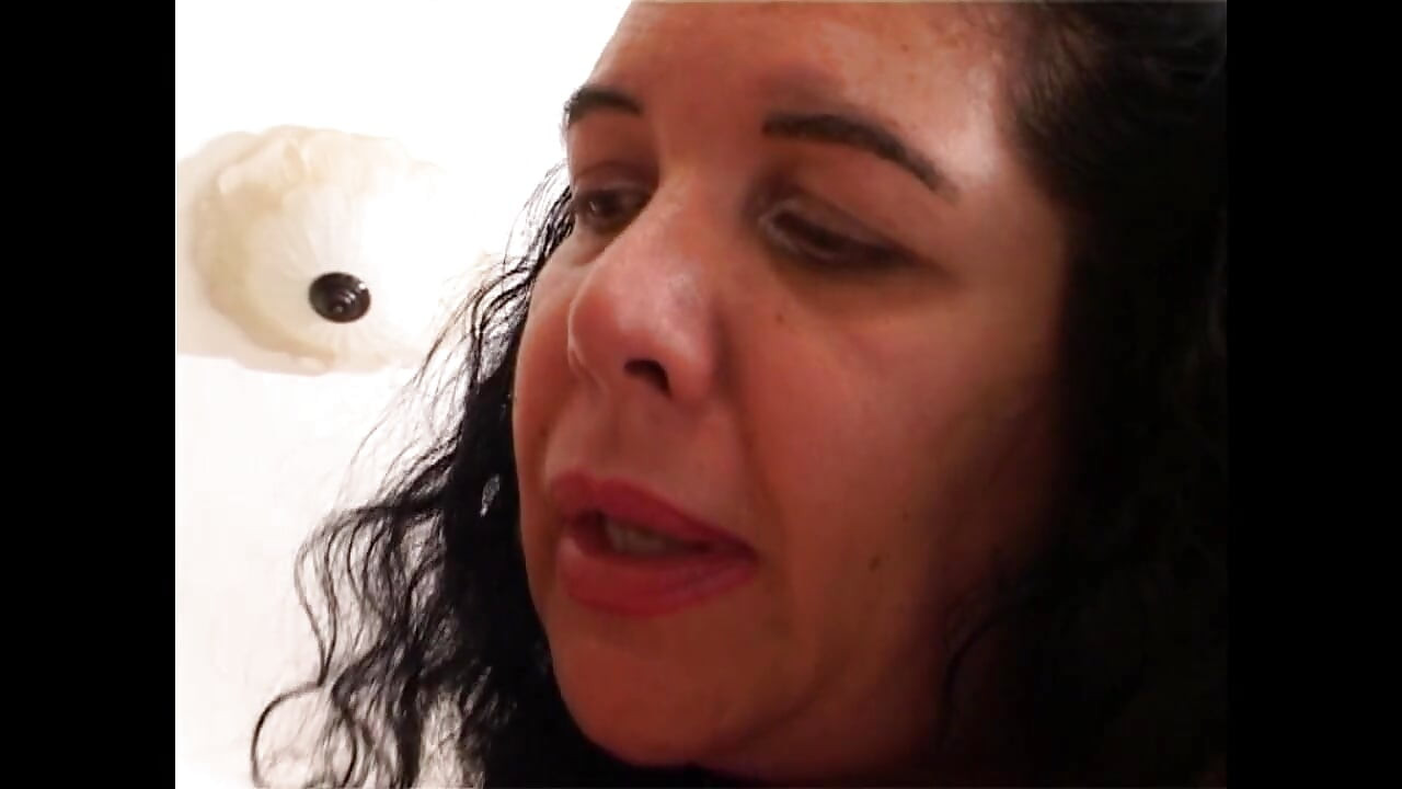 Velike lezbijke penetriraju dildom