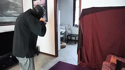 Cewek seksi dengan lingerie seksi ini diikat dan dientot habis-habisan dengan lingerie seksi