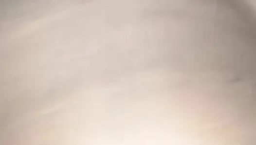 Hintli kız köylü kayınvalidesi büyük memeli teyze açık havada kayınvalidesi ile seks yapıyor