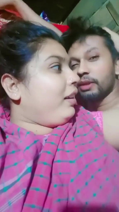Key moment from "GOOD MORNING CUTE COUPLES LOVE MARRIAGE VLOGS HUSBAND WIFE ROMANTIC VLOGS"